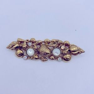 Vintage 1928 Gold Tone Seashell Bar Brooch